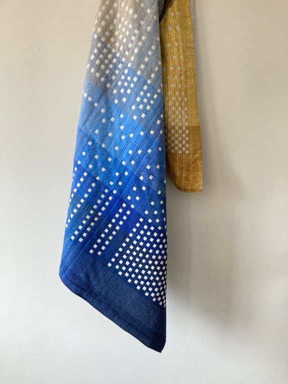 Unbreakable Kyiv Handwoven Doubleweave  Lambswool Blanket