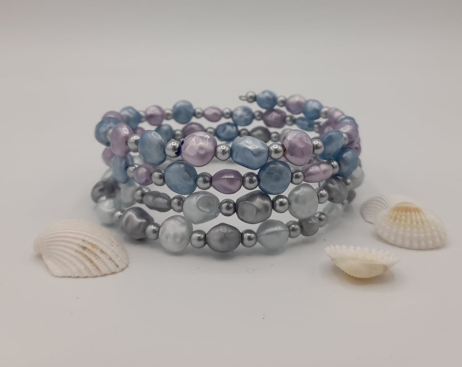 Faux blue and lavender pearl memory wire bracelet