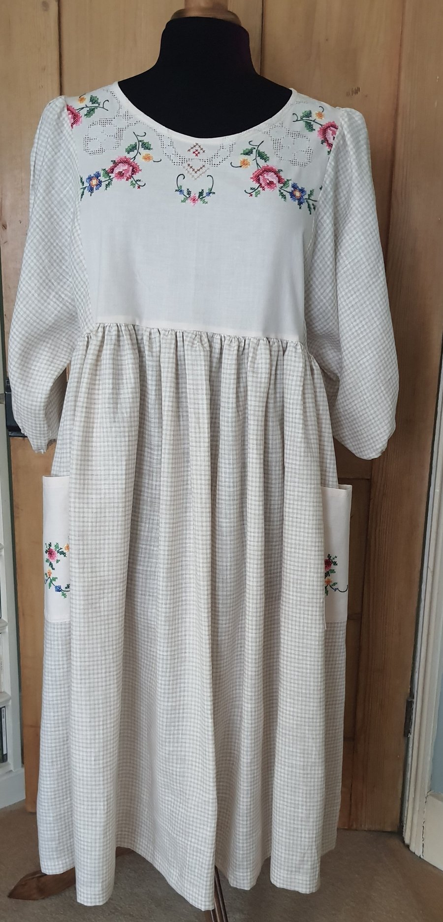 Vintage embroidery dress