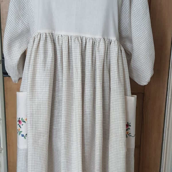 Vintage embroidery dress