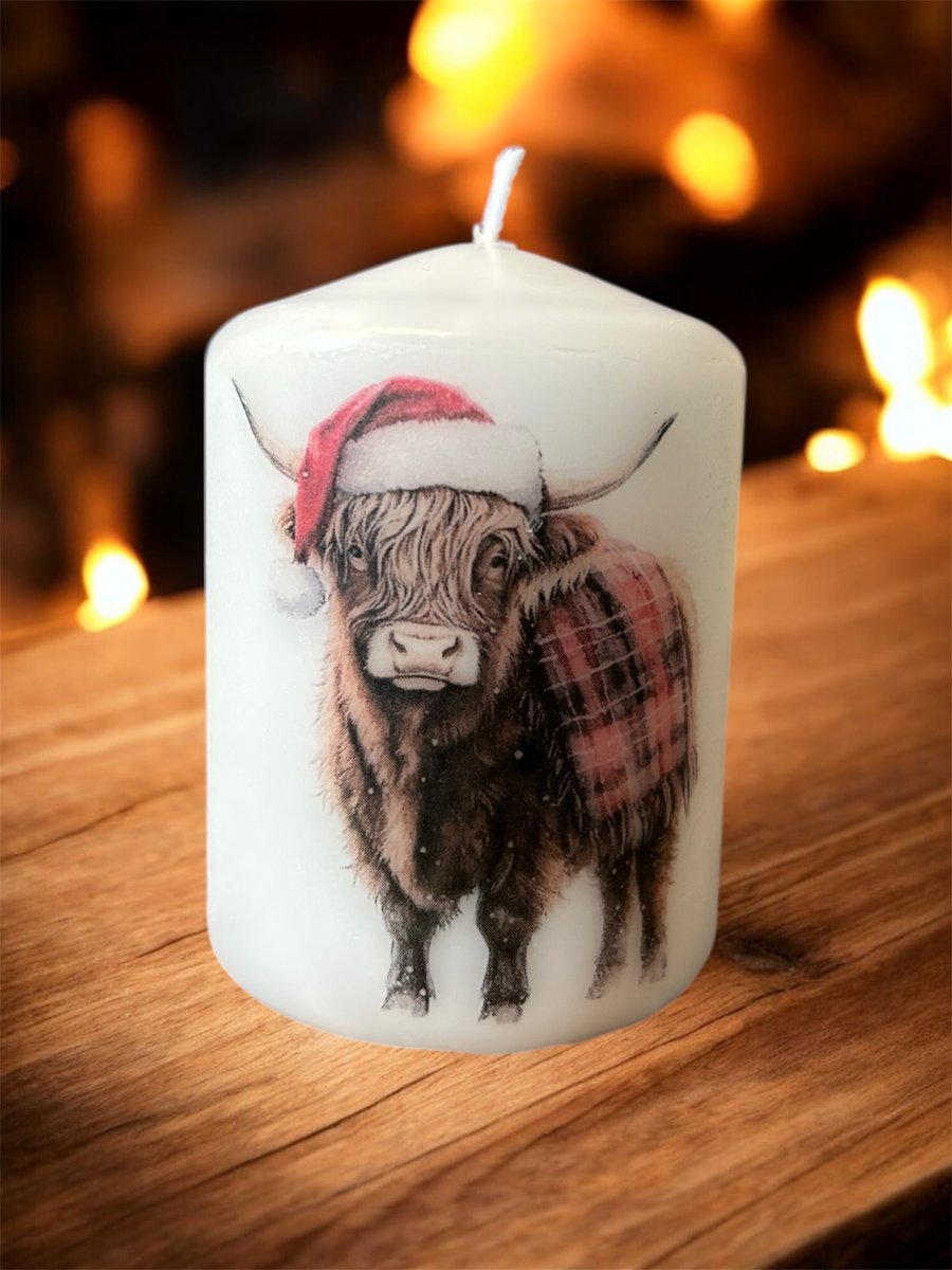 Christmas Tartan red Highland cow candle 8cm x 5.7cm home decor