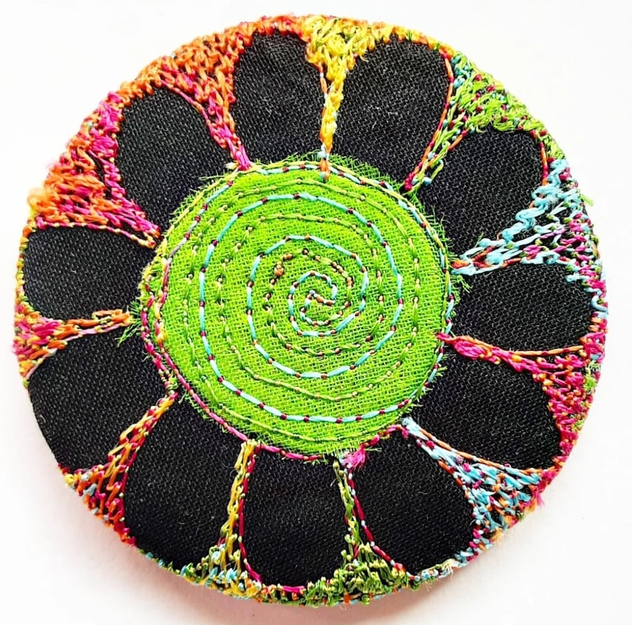 Badge 45mm Multicoloured Flower Textile Badge 