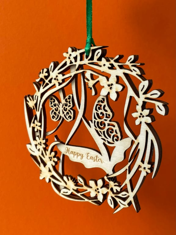 Double-layered wooden spring wreath (butterflies)