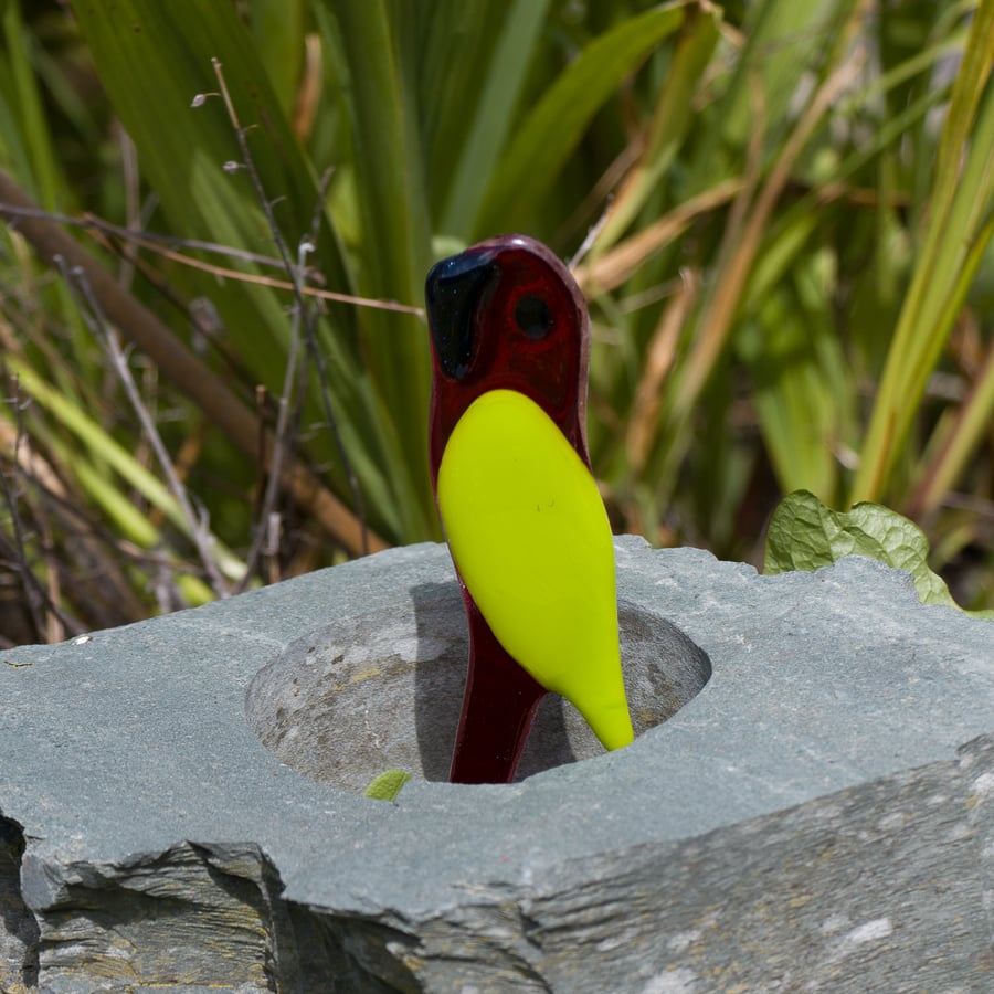 Red and Green Pot Parrot in Fused Glass - 3200-03