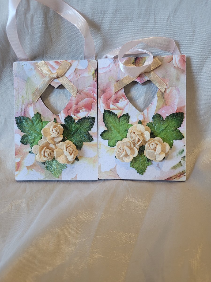 Beige Flower Decopauged Wooden Hanging Decoration