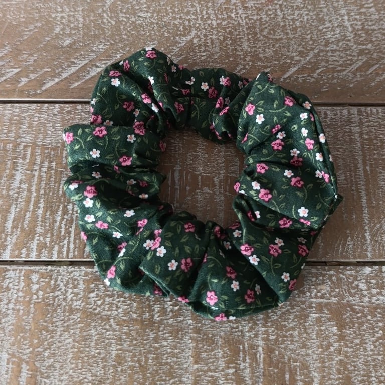Green floral scrunchie 