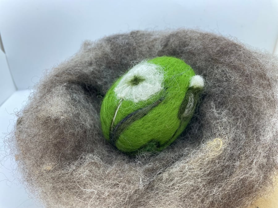 Felted Easter Egg, Needle Felt Easter Decoration, Dandelions, Flowers