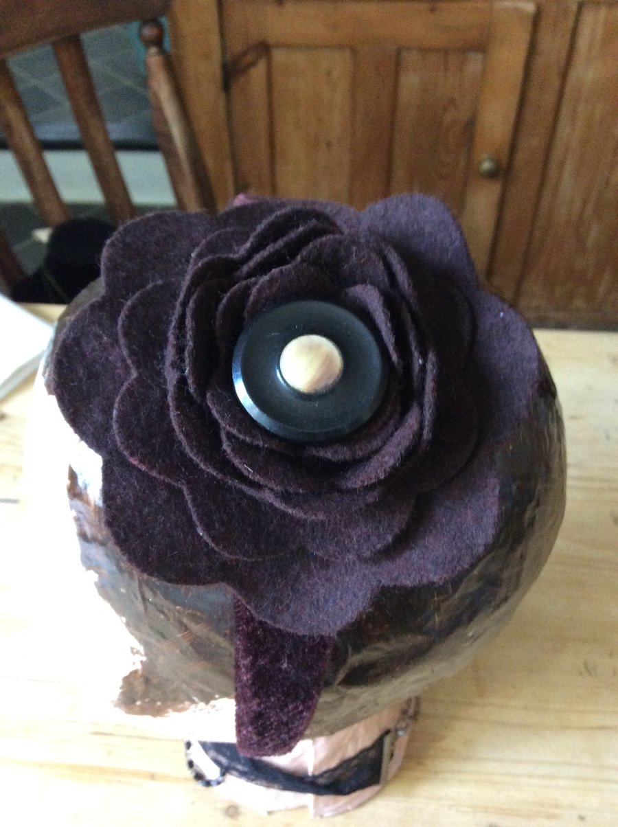 Brown velvet headband with flower and button 