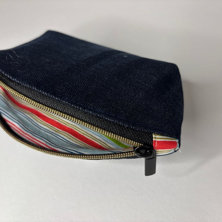 Curvy zip top coin purse, small