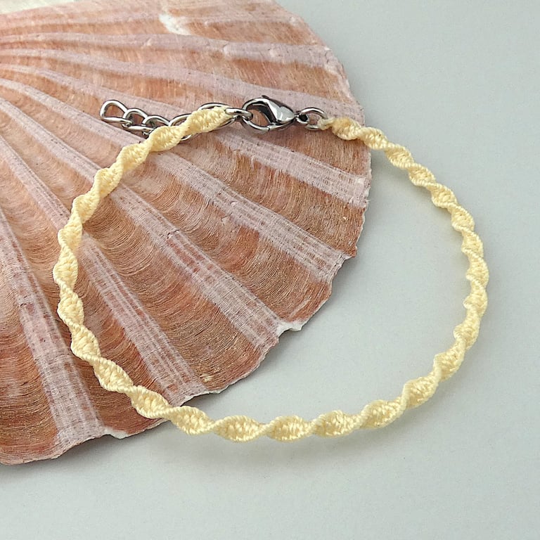 Cream macrame bracelet for women. Adjustable 7" to 8" handmade bracelet.     