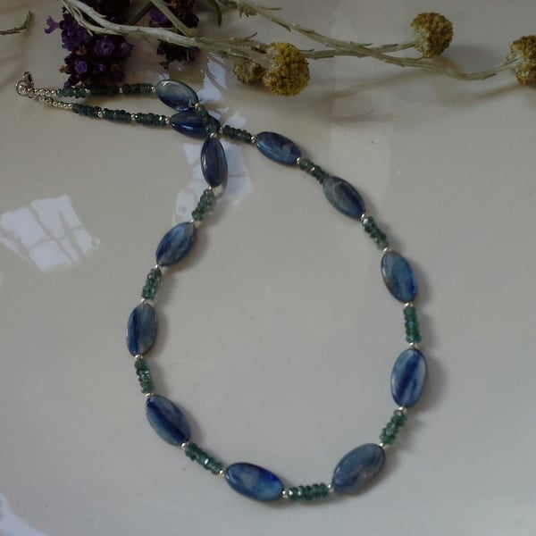 20.05ct Teal Green & 51,64ct Corn Flower Blue Kyanite Sterling Silver Necklace