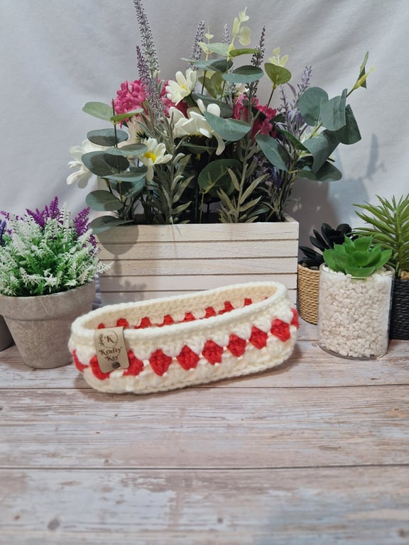 Glasses or trinket basket, hand crocheted 