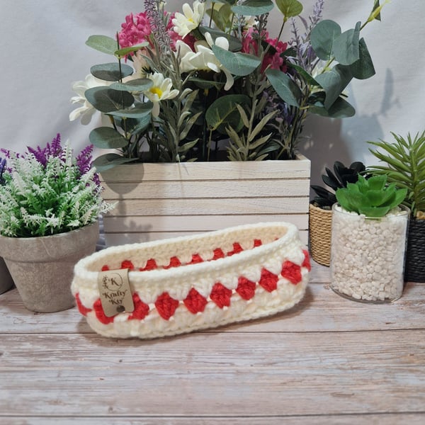 Glasses or trinket basket, hand crocheted 