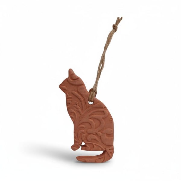 Rustic Sitting Cat Terracotta Hanging Aromatherapy Diffuser