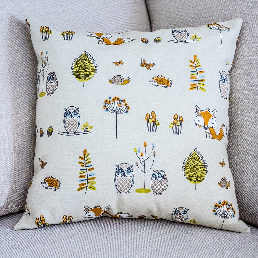 40cm (16 inch) square cushion cover. Cute woodland animals, fox, hedgehog, owls.