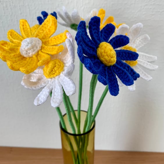 Football flowers, Leeds United, daisies in team colours, Father's Day gift