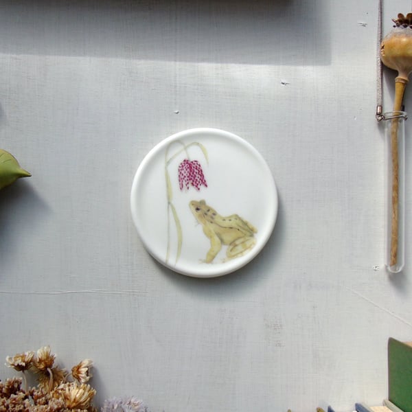Frog and fritillary mini wall plate 