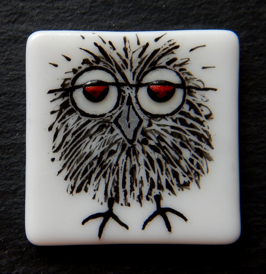 HANDMADE FUSED DICHROIC GLASS 'OSWALD THE OWL' BROOCH.