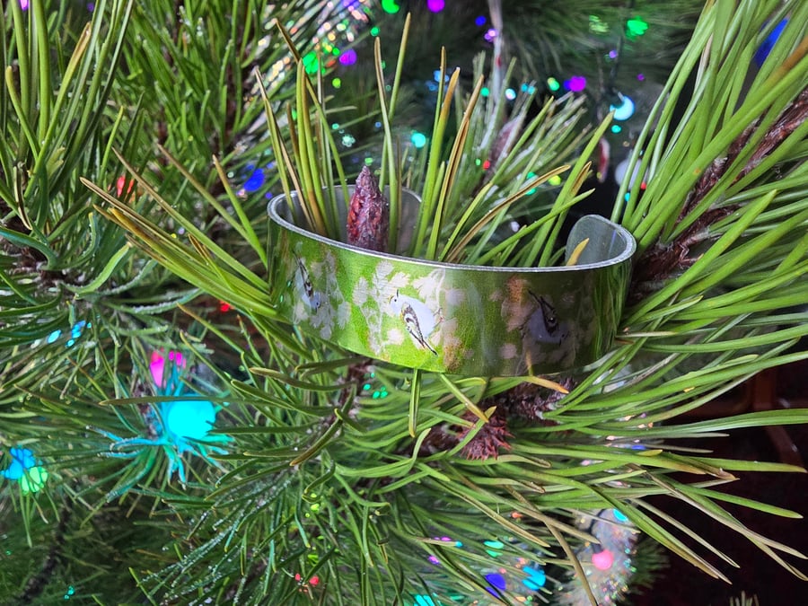 Goldcrest in Pine Narrow Aluminium Cuff 