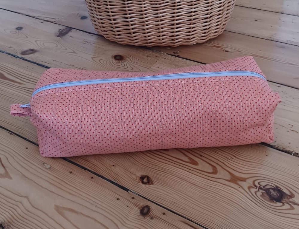 Heat resistant hair tool pouch