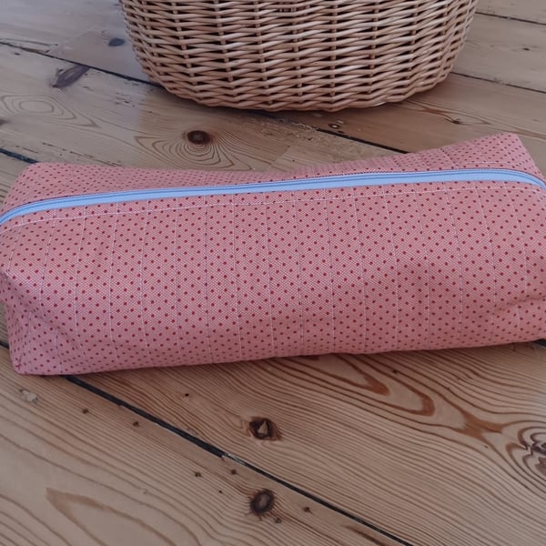 Heat resistant hair tool pouch