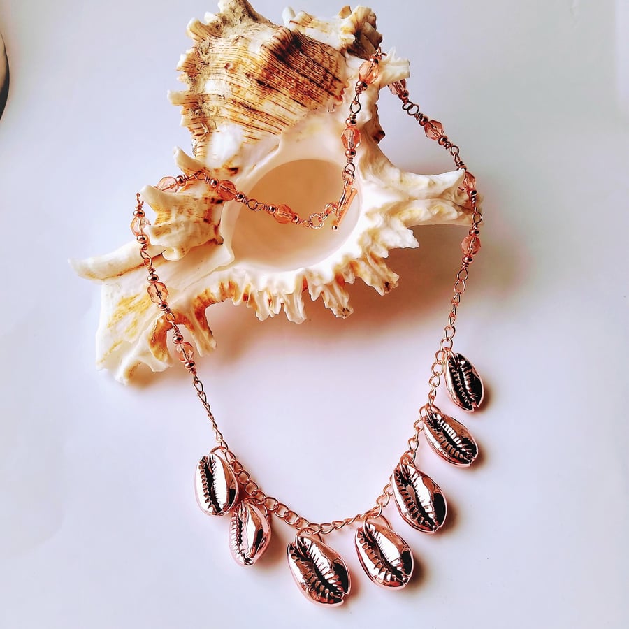 Rosegold Cowrie Shell & Rose Pink Crystal Chain Necklace 16 Inch