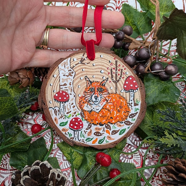 Fox hand-painted Christmas decoration, Fox log slice, Fox ornament 