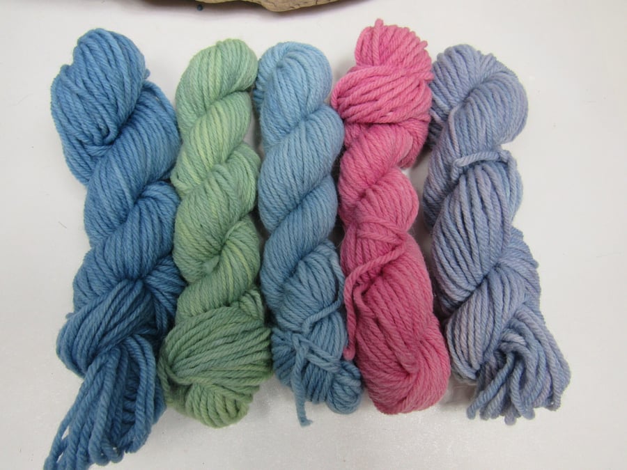 5 x 20g Natural Dye Pink Blue Highland Fleece Yarn Pack