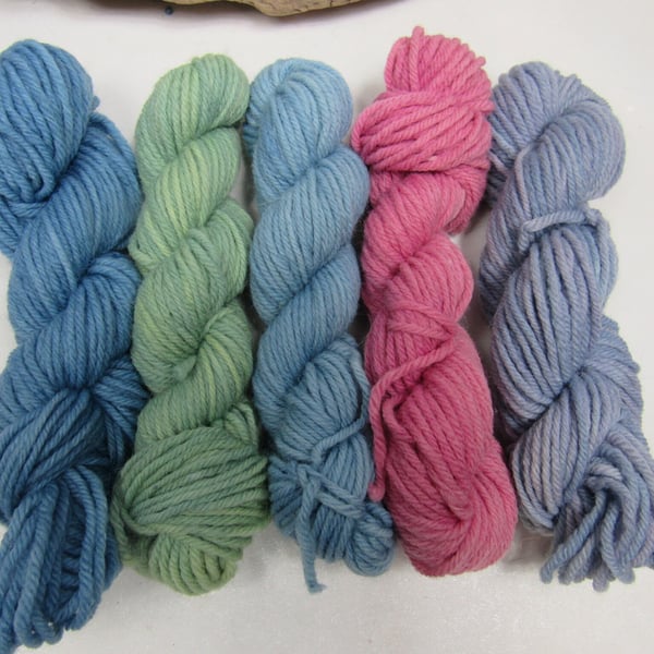 5 x 20g Natural Dye Pink Blue Highland Fleece Yarn Pack