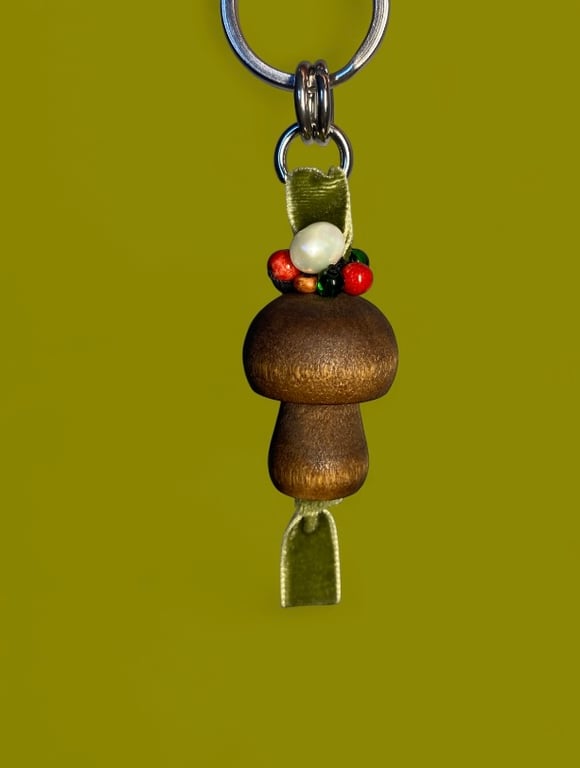 Little Traditional Style Christmas Mushroom Keyring 