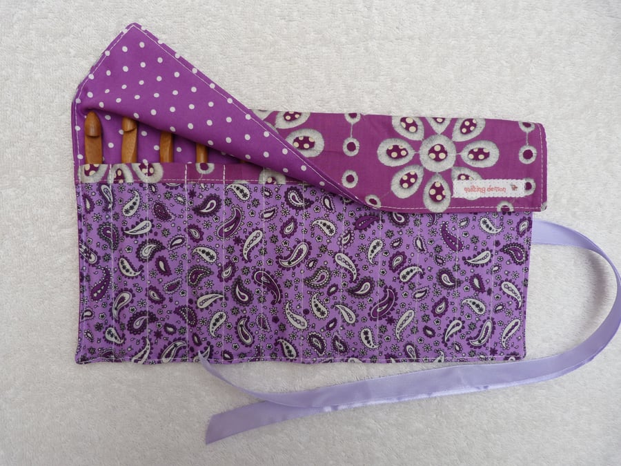 Purple Pattern  Roll Up Crochet Hook Holder with 12 Bamboo Crochet Hooks