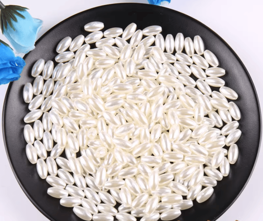 6 x 12mm, 600 pcs Ivory Colour Rice Beads - Folksy