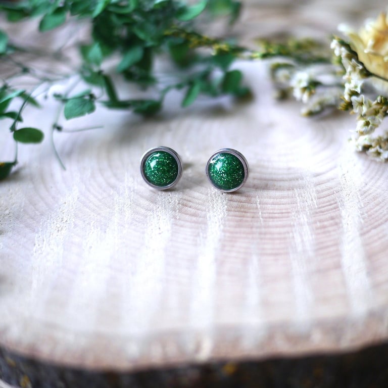 Green Sparkly Hypoallergenic Silver Stud Earrings