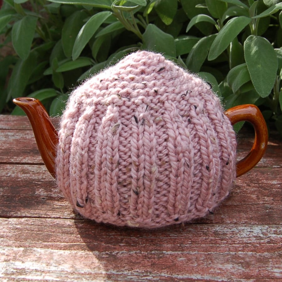 Tea cosy - to fit a small tea for one or two teapot, Wool mix yarn
