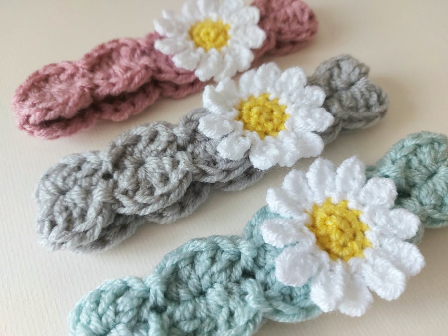 Crochet Daisy Hair Band, Stretchy Headband in Sizes Baby up to Adult