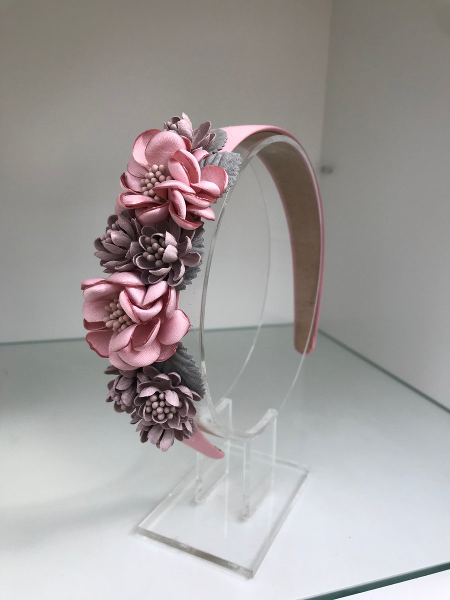 Headband with flowers