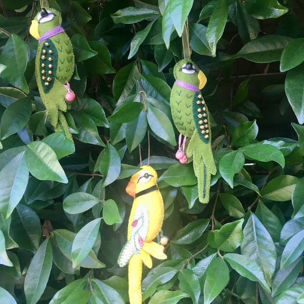 London Parakeet Hanging Felt Ornament - folksy Christmas 2026