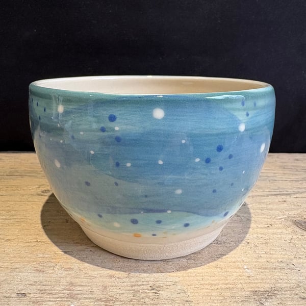 Stoneware spotty blue bowl