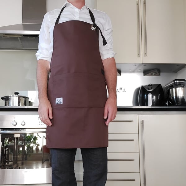 apron in BROWN (never out of stock)