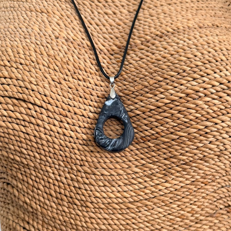 Black and White Marbled Glasses Holder Pendant Necklace with a Circular Opening