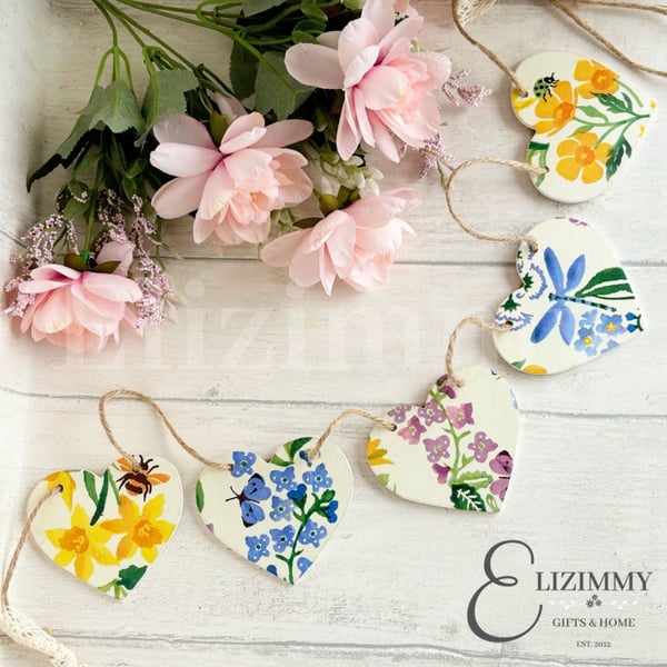 Handmade Floral Wooden Heart Bunting Garland. Emma Bridgewater Wildflowers