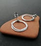 Modern hammered silver circles stud earrings - Image 3