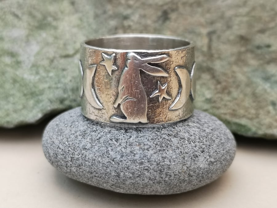 Gazing Hare Ring (Size R and half, can be sized down).