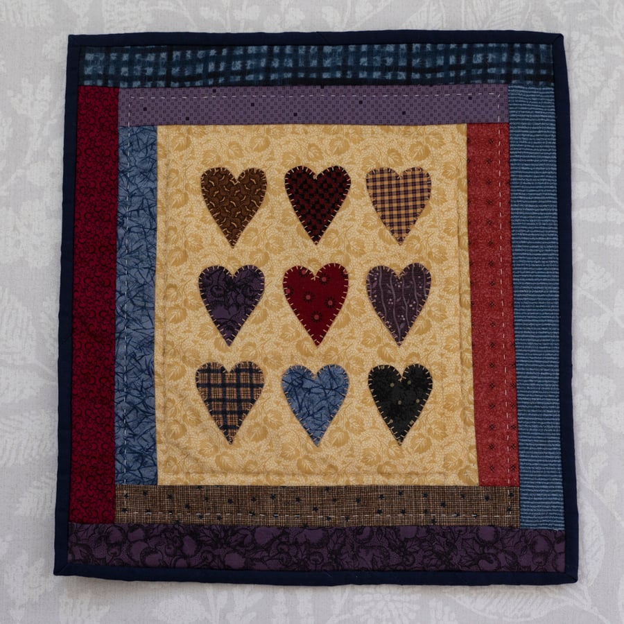 Hand Quilted Nine Heart Country Style Wallhanging FREE POSTAGE