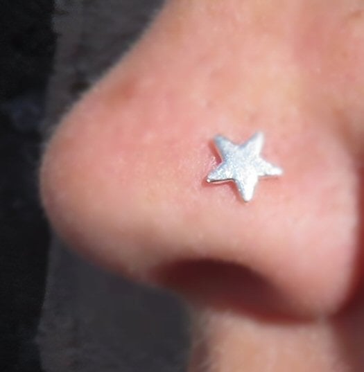 Star Nose Stud. small, medium or large