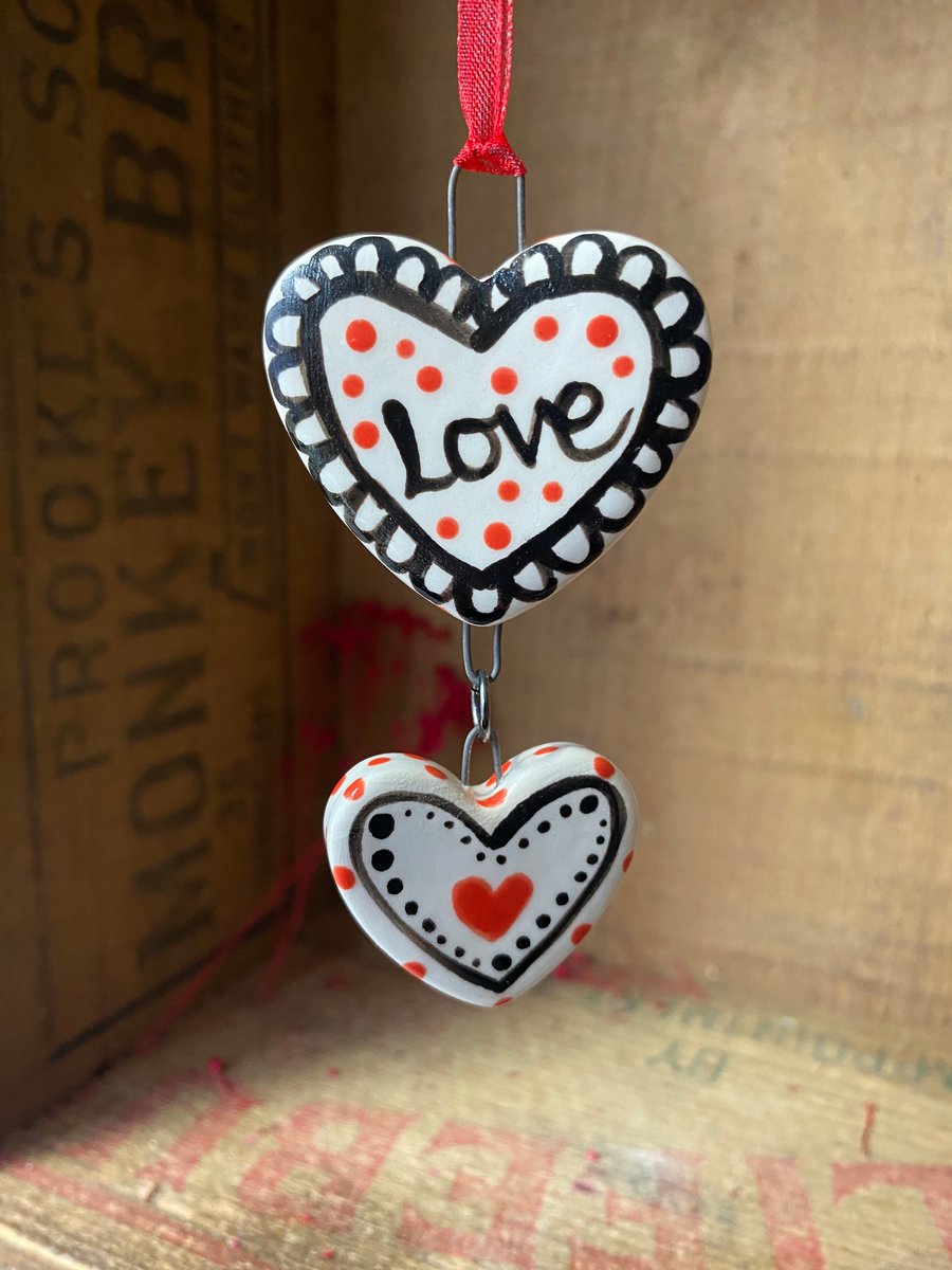 Ceramic illustrated love hearts