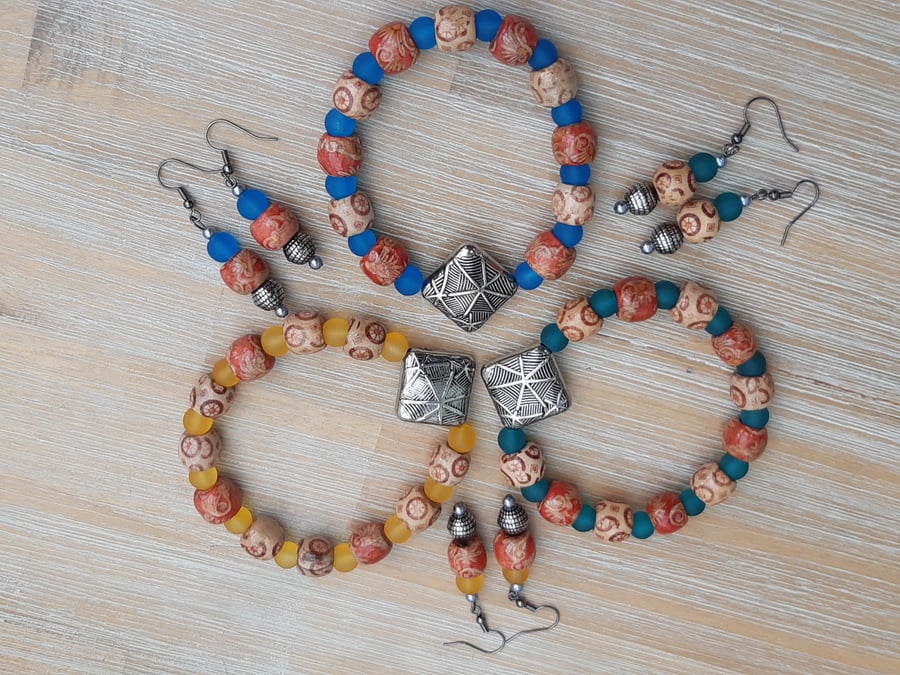 Bracelet and earring set