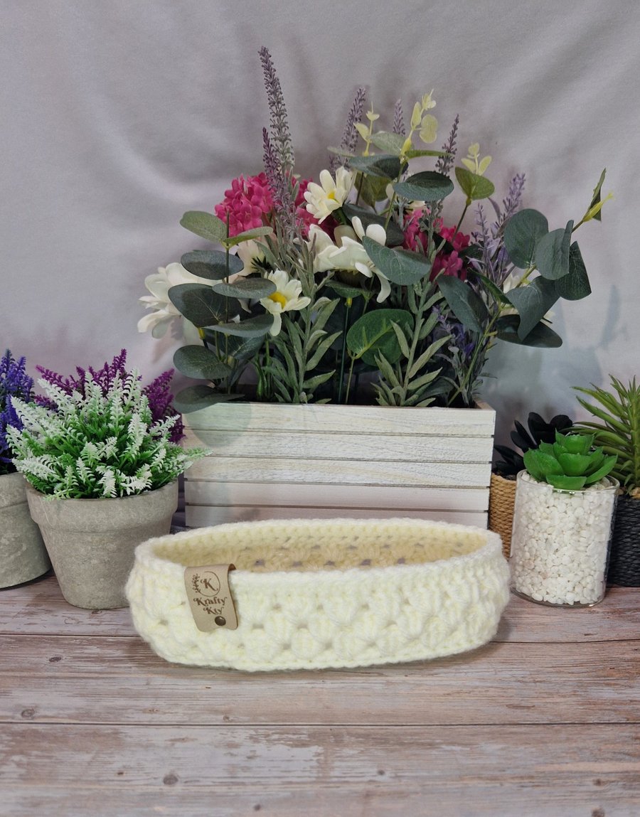 Glasses or trinket basket, hand crocheted 