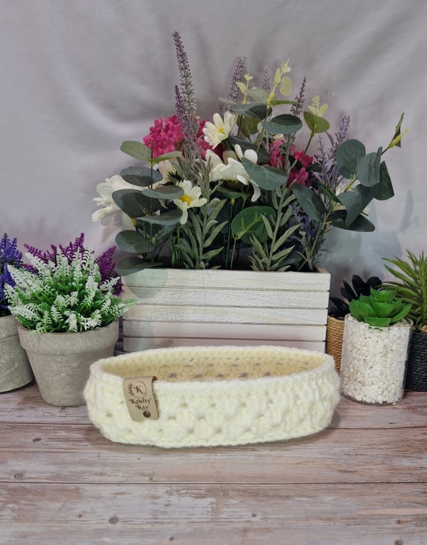 Glasses or trinket basket, hand crocheted 