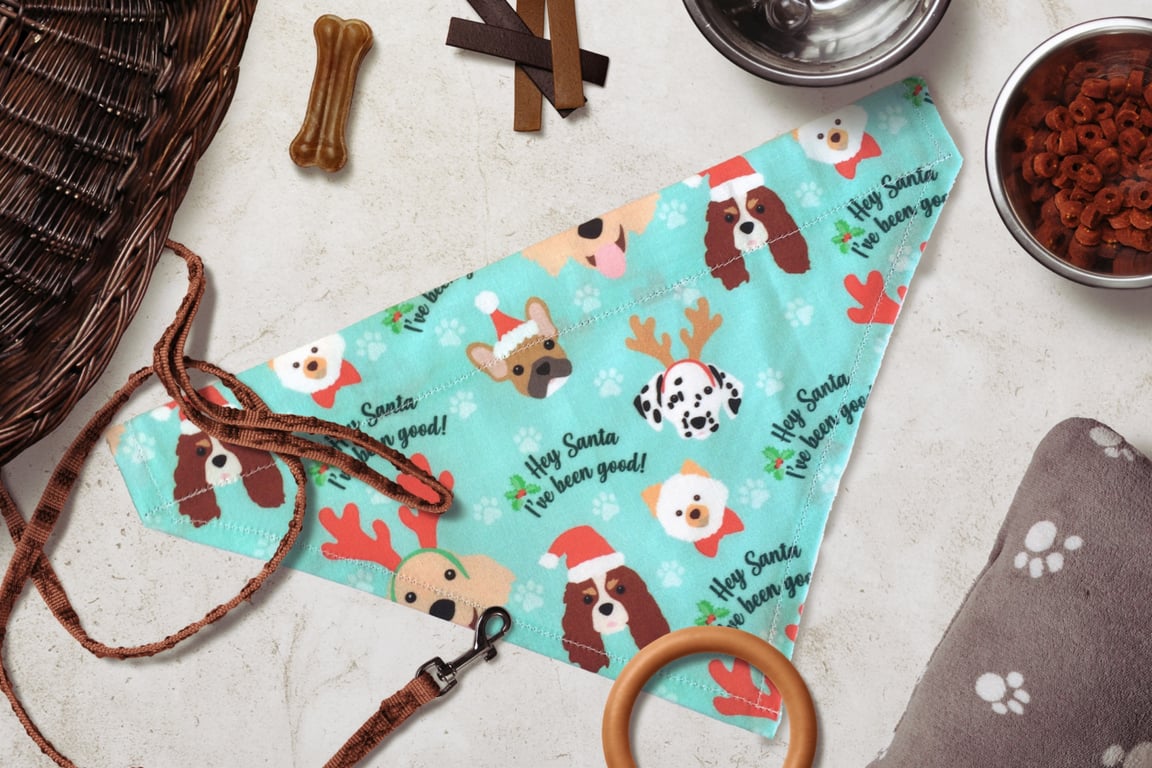 Pet bandana, Christmas pet bandana, Xmas gift for dog, Santa Paws, Festive pets